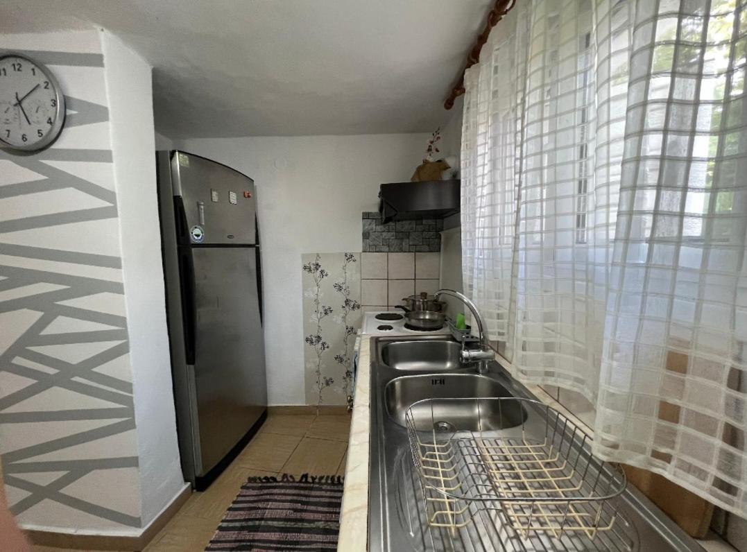 George House Apartment Leonidio Exterior photo